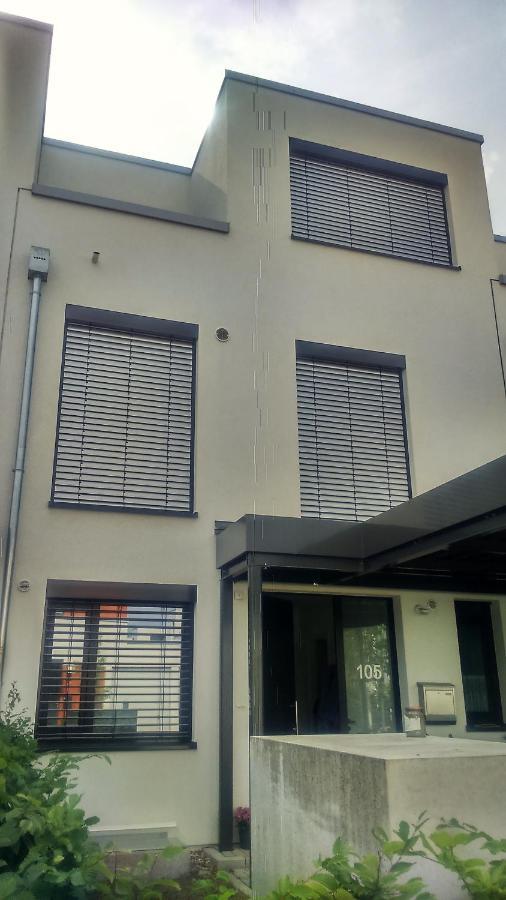 Privat Zimmer Richtung Messe Hannover Exterior photo